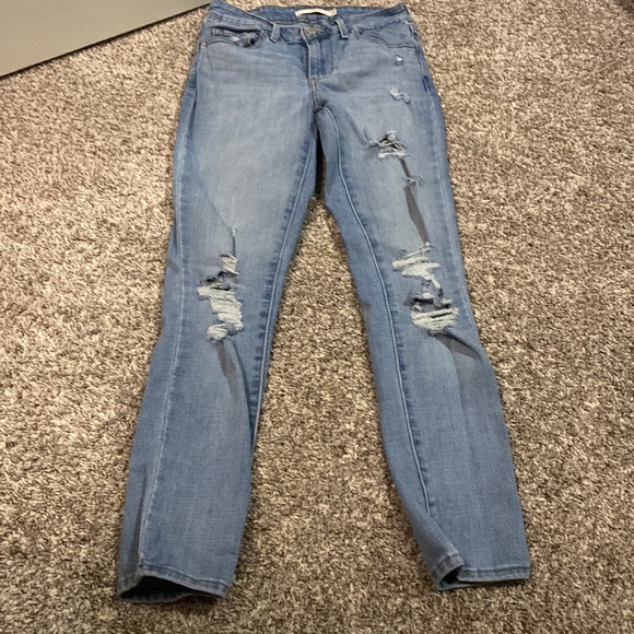 Ripped Levi skinny jeans - Picture 2 of 4